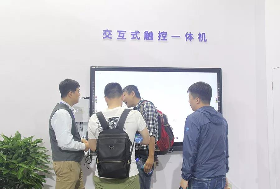 第74屆教學(xué)裝備展示會(huì)勝利閉幕，方成教學(xué)凱旋而歸